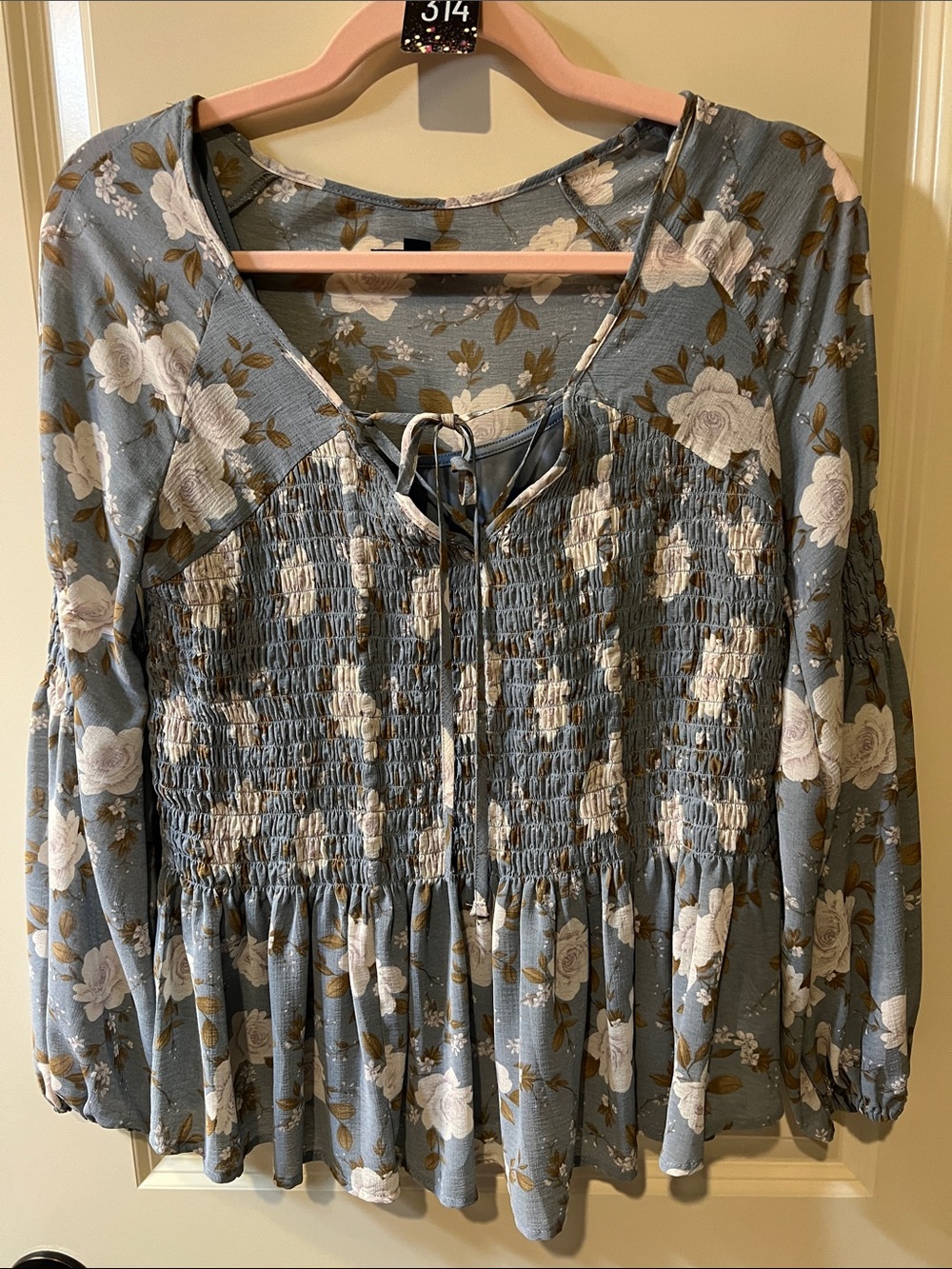 American Eagle Outfitters Blue Floral Smocked Peplum Blouse H314